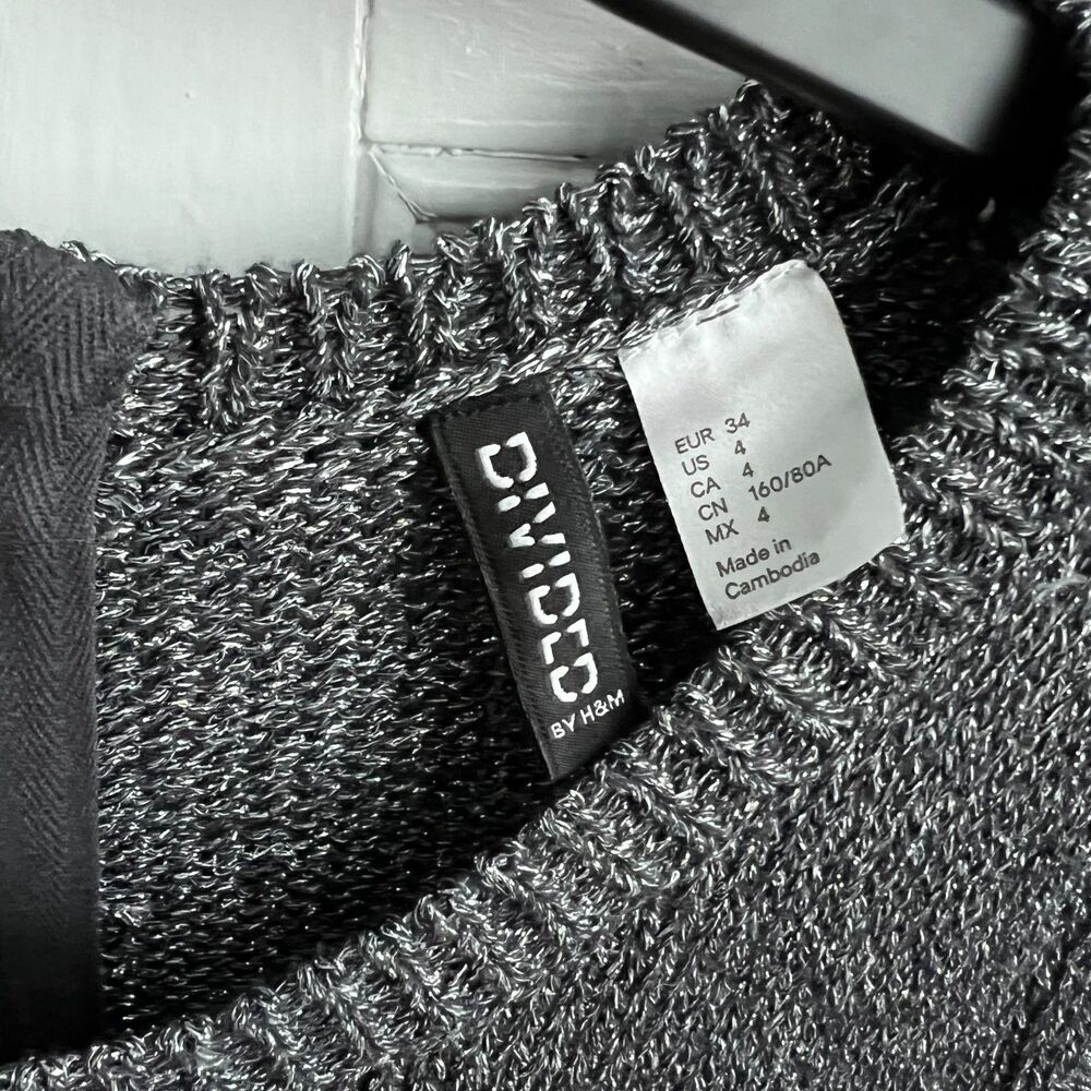 Forever 21 Divided Gray Silver Sparkly Metallic Crew Neck Sweater 4 - Picture 2 of 5